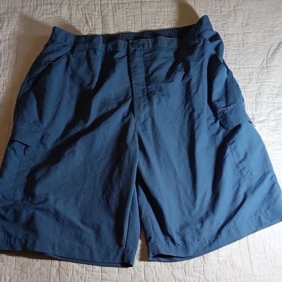 Quest Other - XL Quest shorts